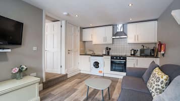 Classic Apartment, 1 Double Bed with Sofa bed, Kitchen (Apartment 32) | Living area