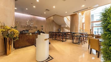 Lunch and dinner served, Chinese cuisine