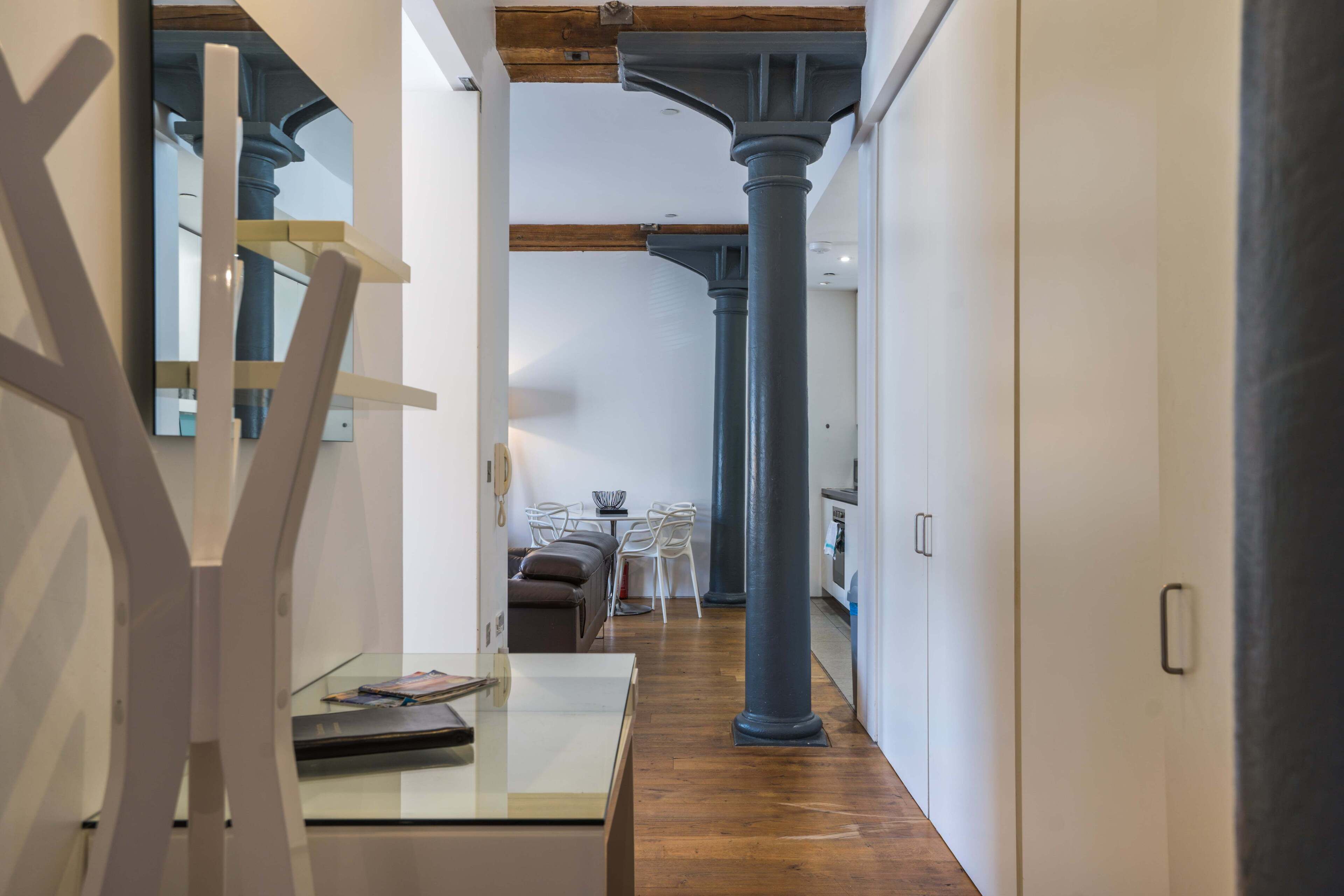 apartment, 2 bedrooms, kitchen (10 clarence) | 2 bedrooms, soundproofing, iron/ironing board, free wifi