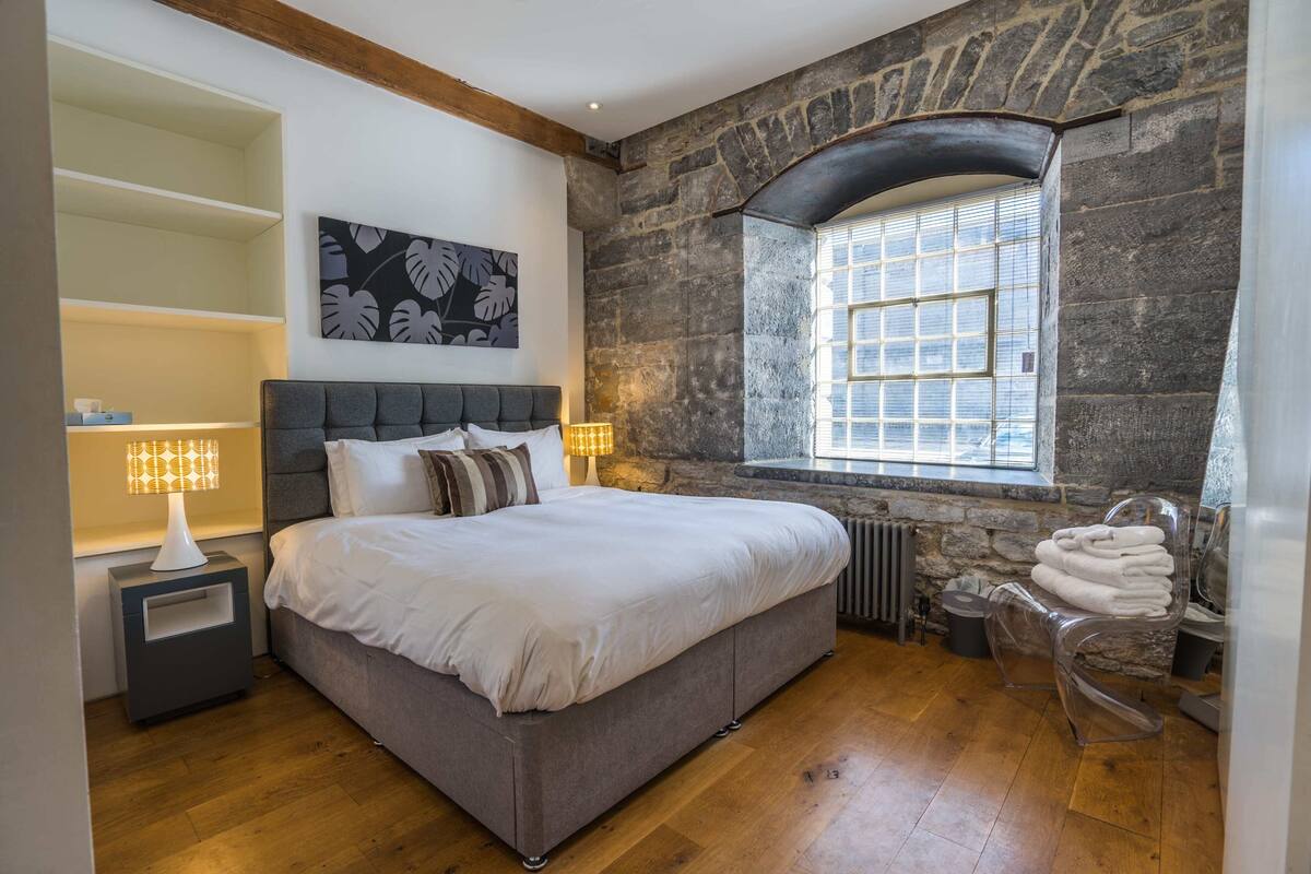 apartment, 2 bedrooms, kitchen (10 clarence) | 2 bedrooms, soundproofing, iron/ironing board, free wifi