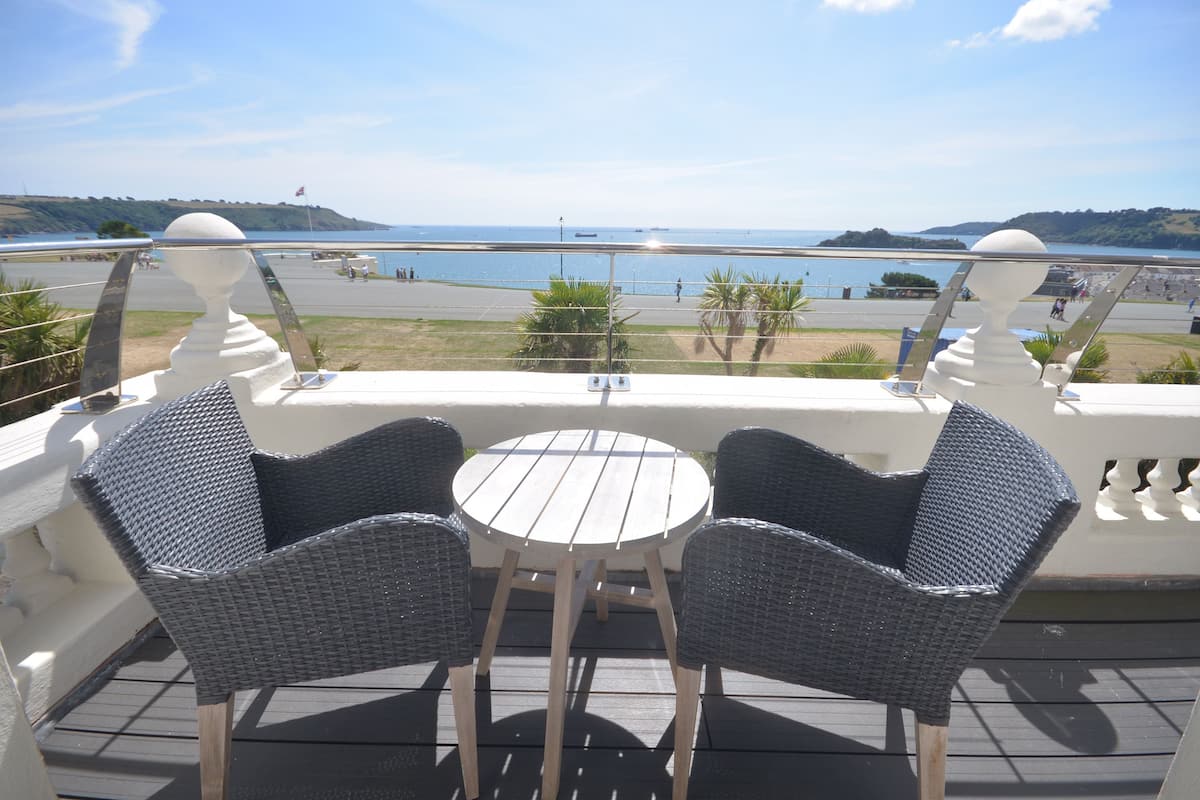 Appartement Majestueux, 1 grand lit et 1 canapé-lit, cuisine, vue mer (Lady Astor Apartment)