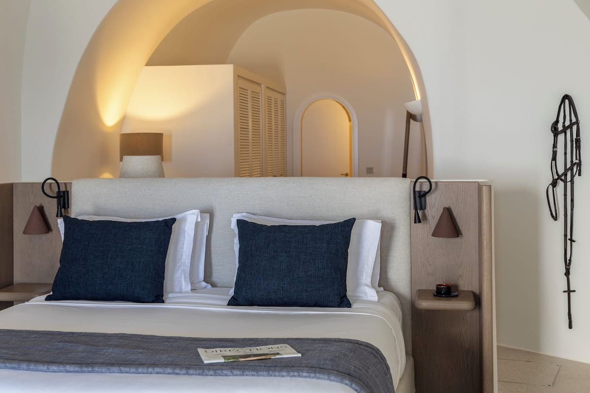 Tale Suite (Cliff Location) | 1 habitación, ropa de cama de alta calidad y minibar
