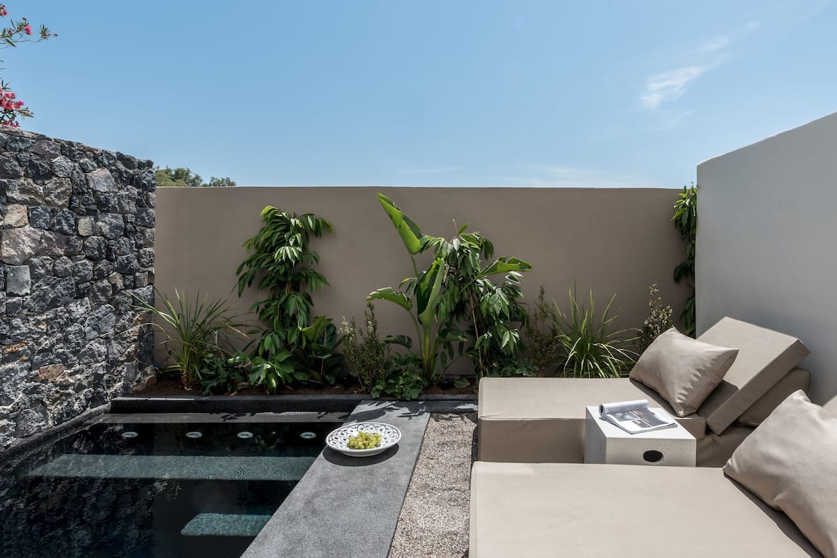 Suite (Tarina) | 1 bedroom, premium bedding, minibar, in-room safe