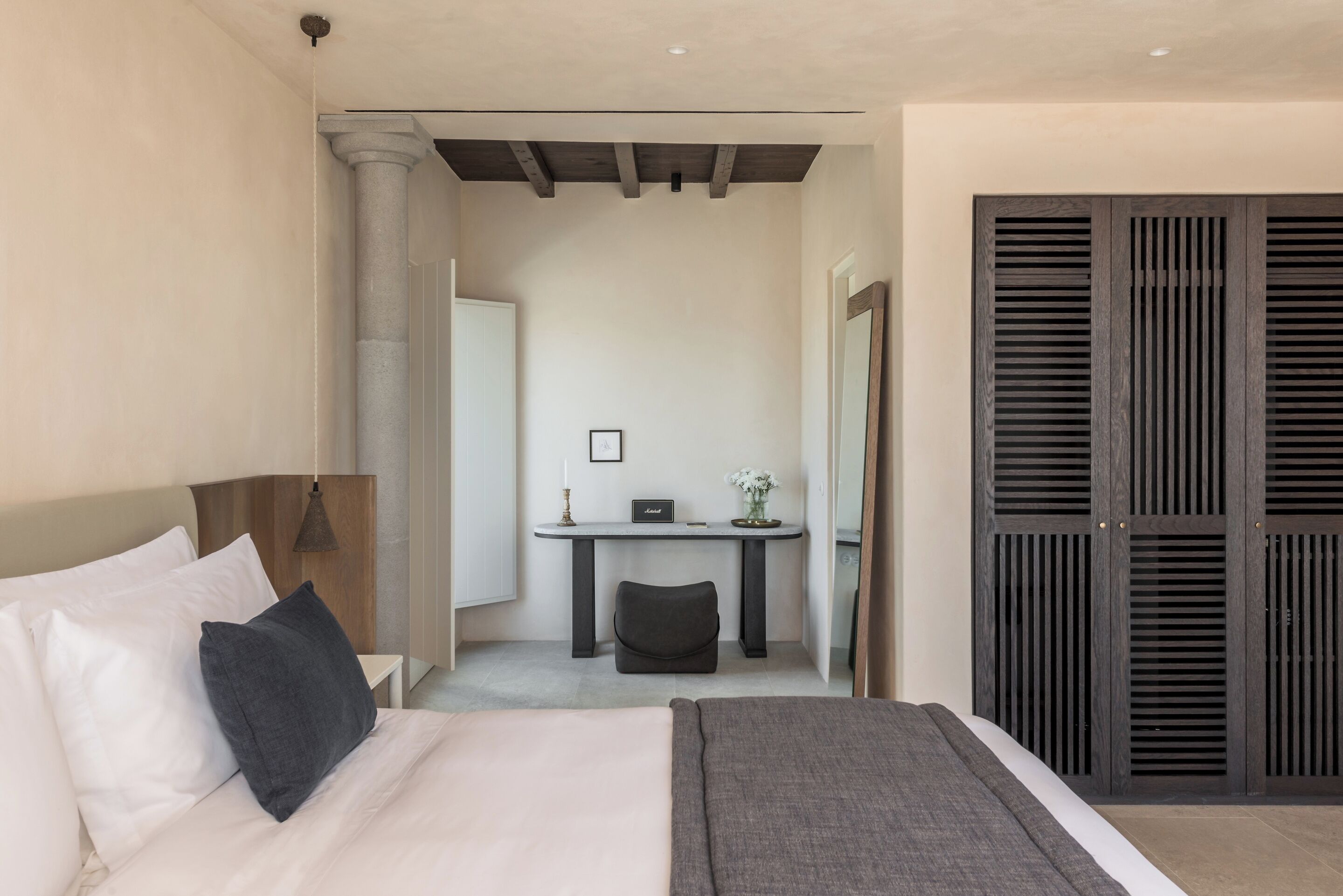 1 sovrum, sängtillbehör av högsta kvalitet och minibar