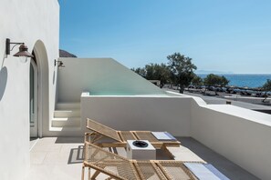 Suite (Conte) | Jetted tub - Istoria, A Member of Design Hotels (Santorini)