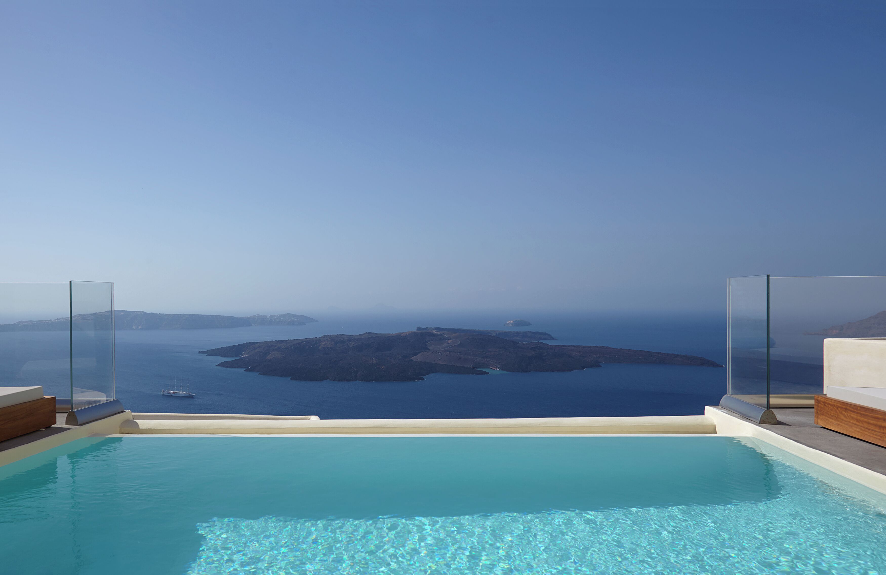 Rum (Epos, 2 King Beds) | 1 sovrum, sängtillbehör av högsta kvalitet och minibar