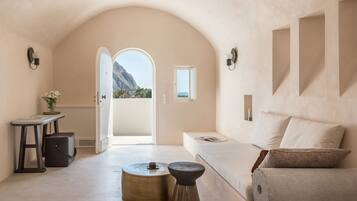 Suite (Storia) | Living room | 43-inch Smart TV with digital channels, TV