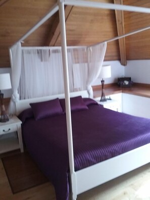 Desk, blackout drapes, free cribs/infant beds, rollaway beds - Hotel Valle de Lago (Somiedo)