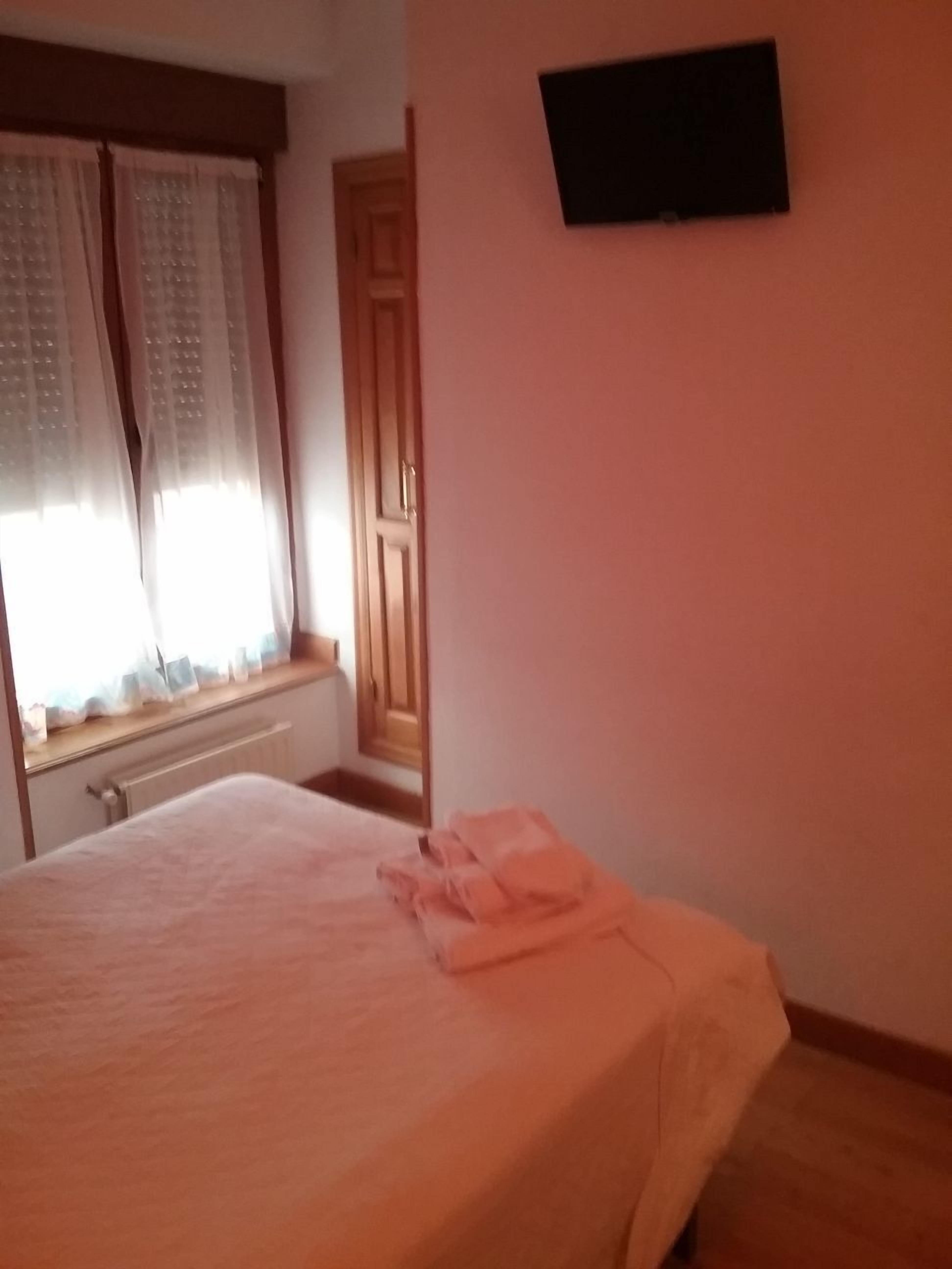 double or twin room | room amenity