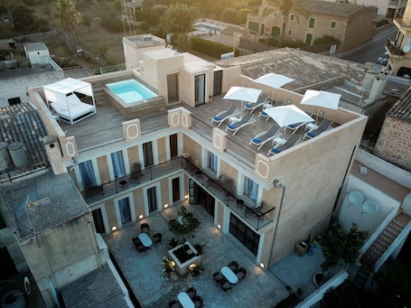 Vista aérea. Petit Hotel Sant Miquel - Adults Only