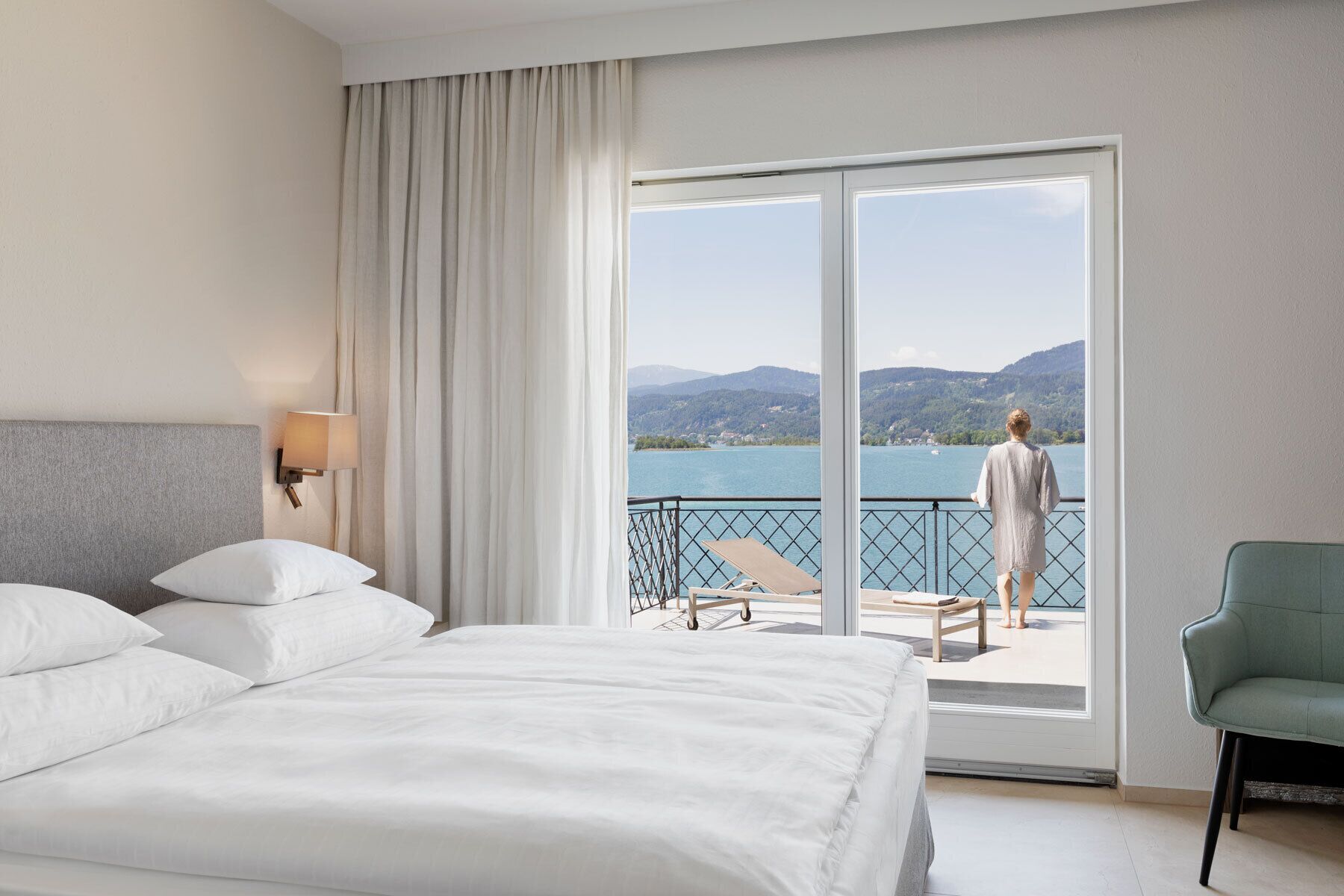 Suite mit Balkon | 高級寢具、迷你吧、書桌、手提電腦工作空間