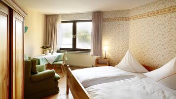 Basic Double Room | Individually furnished