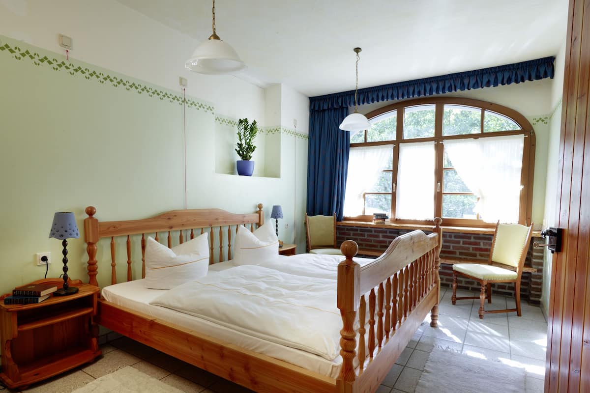 Basic Double Room | Individually furnished