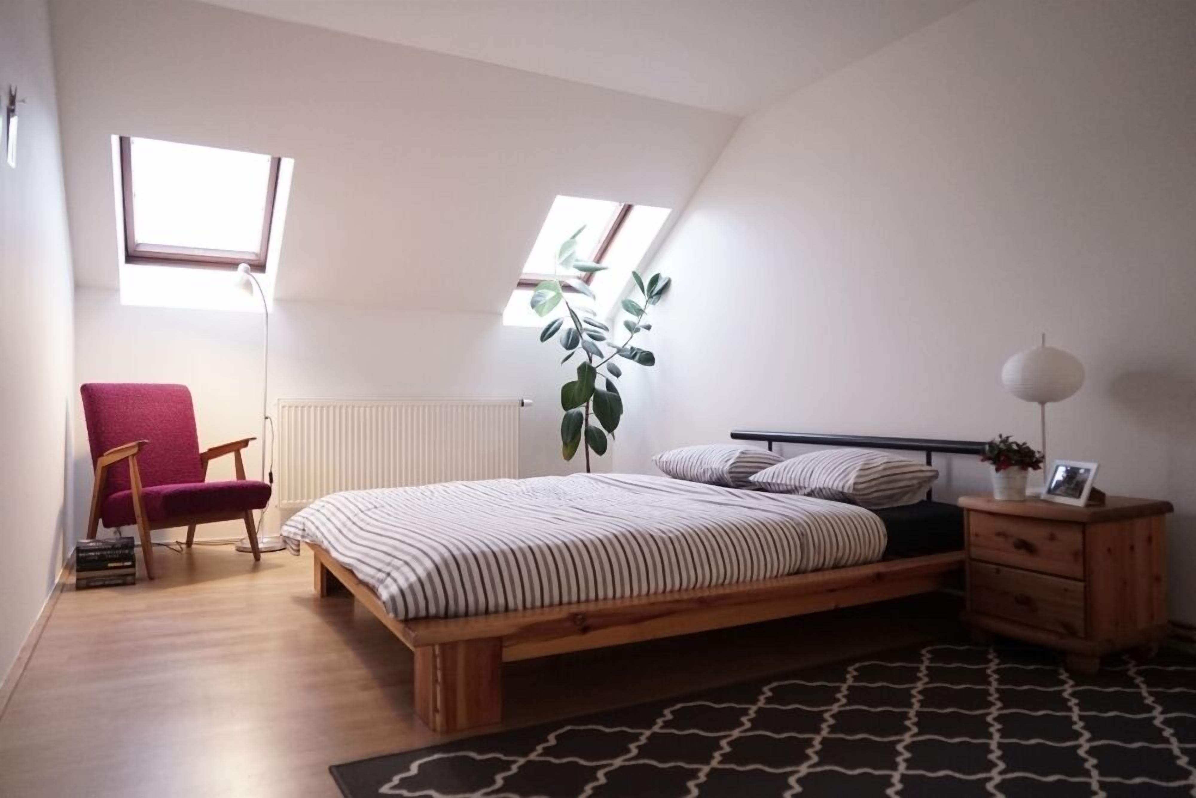 Panoramic Loft | 3 bedrooms, desk, blackout curtains, iron/ironing board