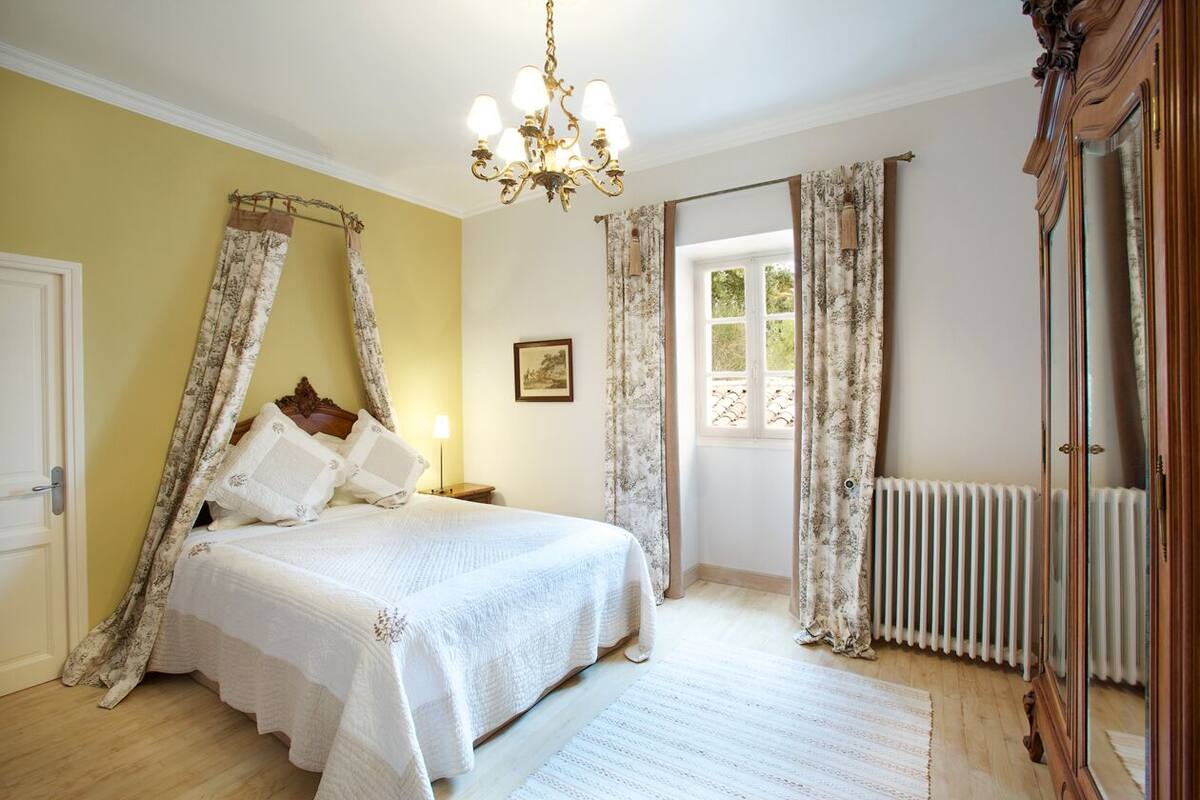 1 bedroom, iron/ironing board, free WiFi