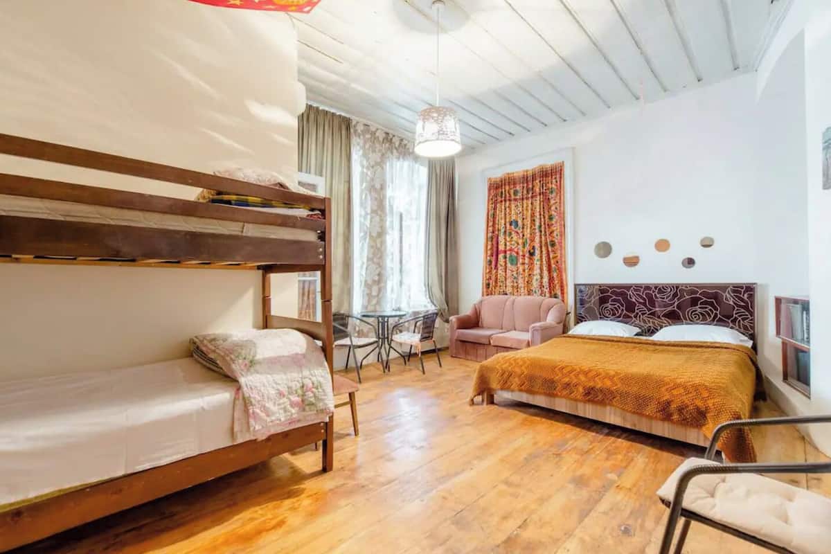 Habitació familiar, 1 dormitori | Planxa i posts de planxar, wifi gratuïta i roba de llit 