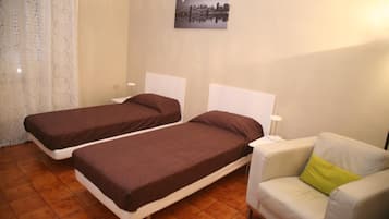 Tempat tidur lipat/tambahan, Wi-Fi gratis, dan seprai linen