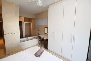3 habitaciones y caja de seguridad en la habitación 
