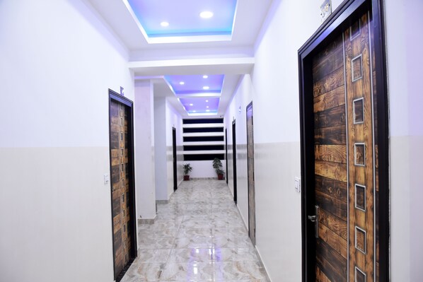 Lobby - Hotel Rajshree (Purnagiri)