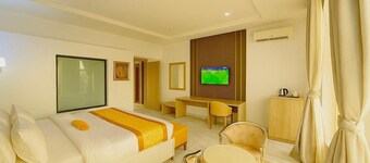 Maxbe Continental Hotel
