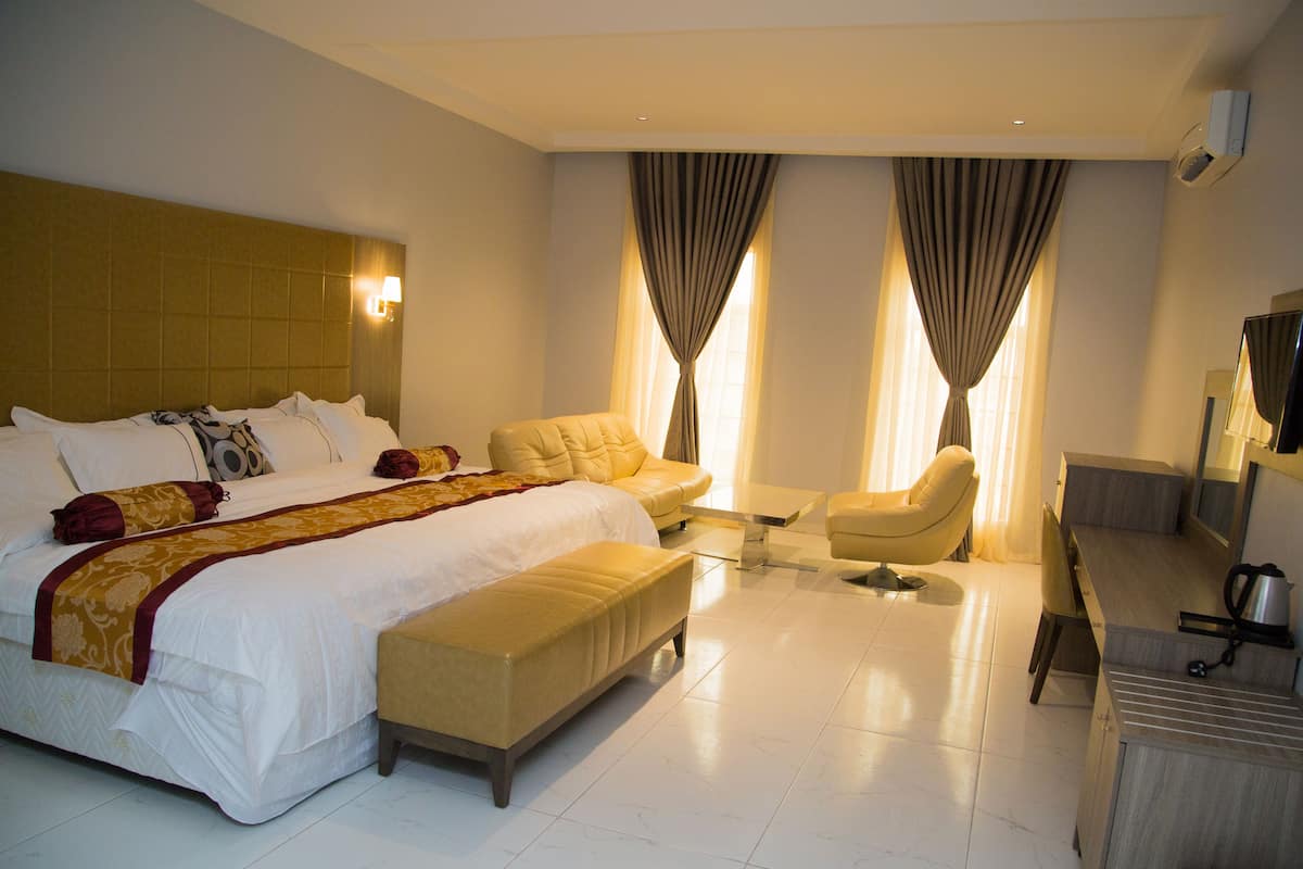 Deluxe kamer, uitzicht op stad | 1 slaapkamer, lakens van Egyptisch katoen, luxe beddengoed
