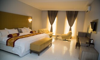 Habitación Deluxe, vistas a la ciudad | 1 dormitorio, sábanas de algodón egipcio, ropa de cama de alta calidad