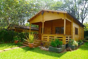 Front of property - Severine Cottages and Lounge (Nairobi)