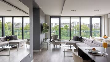 1 bedroom, hypo-allergenic bedding, individually decorated