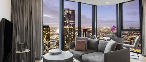 Premium bedding, desk, blackout drapes, soundproofing