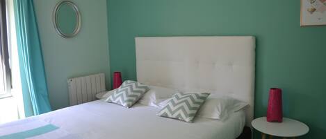 Chambre Double | Literie de qualité supérieure, bureau