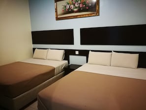 Kamar Keluarga (Deluxe) | Meja kerja, setrika/meja setrika, dan Wi-Fi gratis