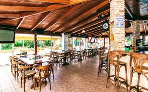 Snack bar