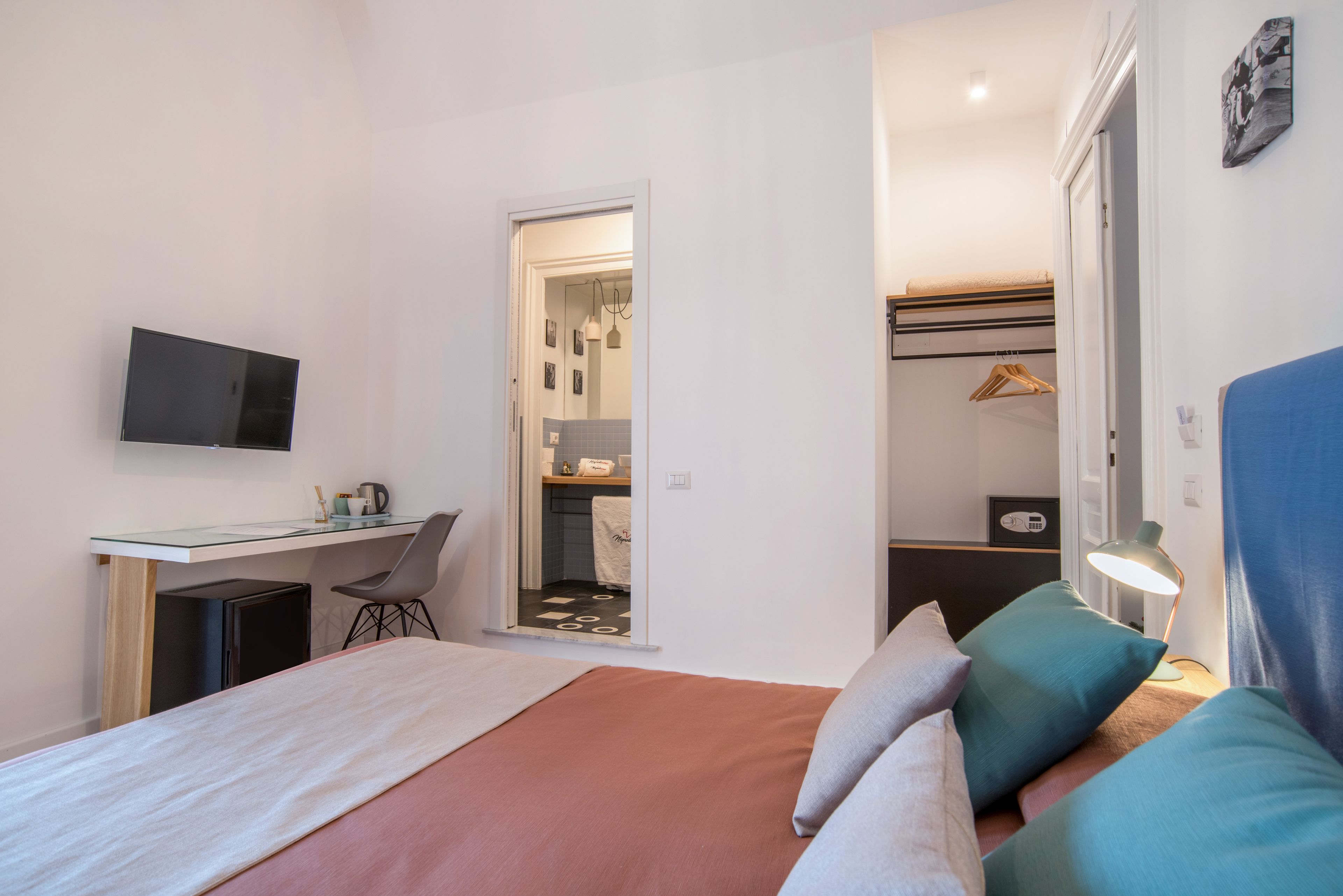 Photo - Napoliamo Guest House