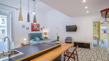 Quadruple Room | Private kitchenette | Electric kettle