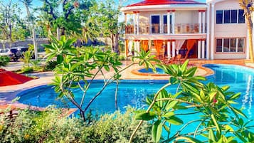 Indoor pool, outdoor pool