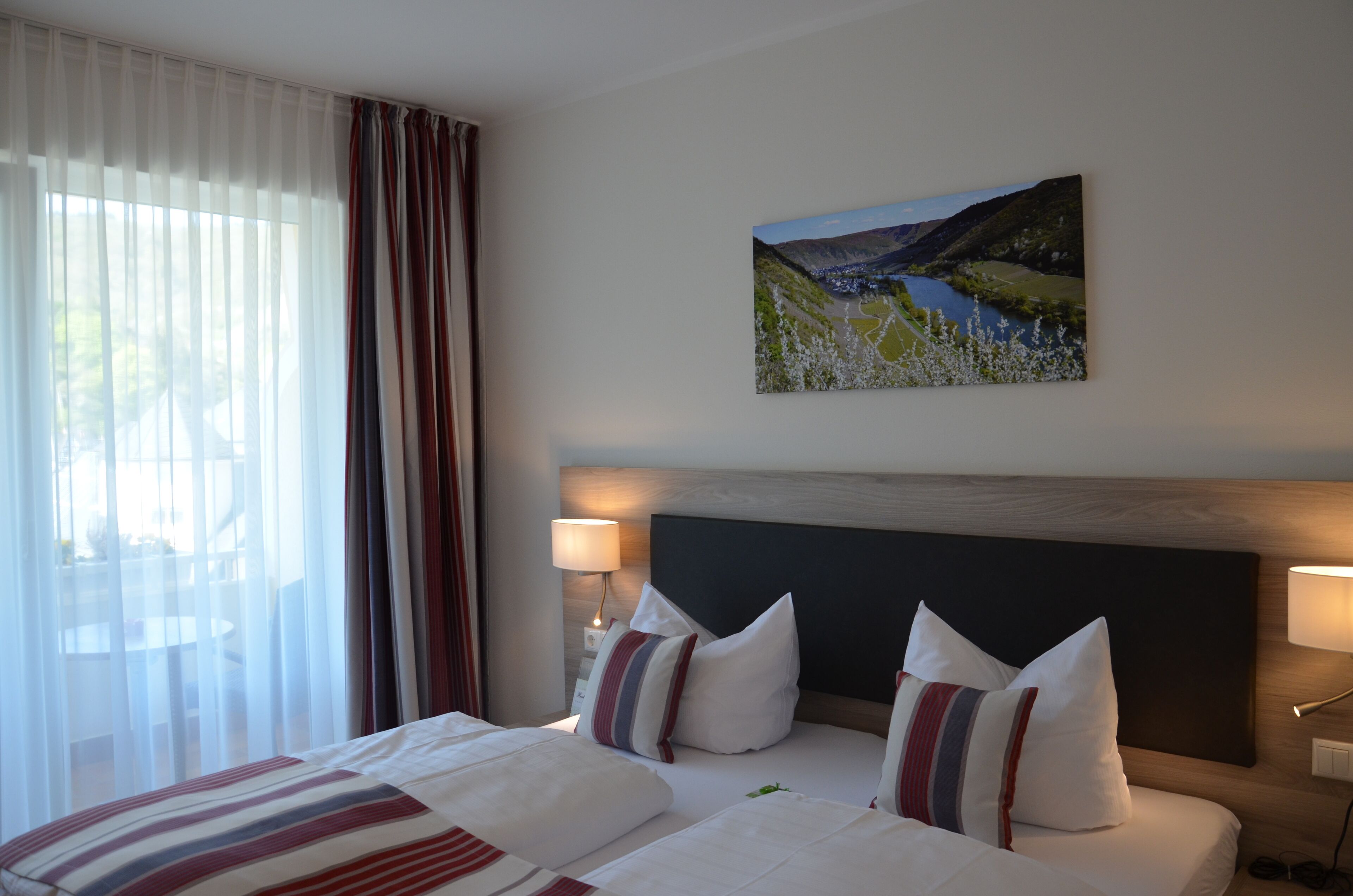 double room, balcony (castle view) | in-room safe, desk, free wifi, bed sheets