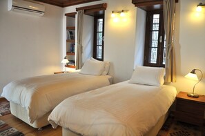 Villa, 2 Schlafzimmer | 2 Schlafzimmer, Zimmersafe, Schreibtisch, schallisolierte Zimmer