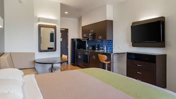 Tủ lạnh, lò vi sóng, bếp nấu, máy rửa bát