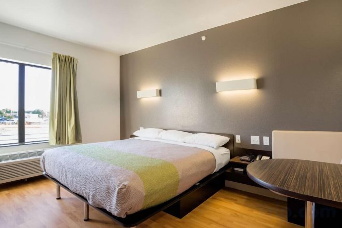 King Room With Kitchen-Non-Smoking