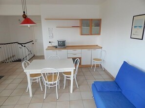 In-room dining - Sea view apartment M06 (Numana)