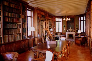 Library - Château de Varambon (Varambon)