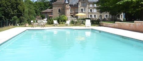 Seasonal outdoor pool, pool umbrellas, sun loungers