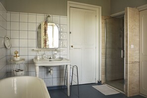 Double Room (Grand Cèdre) | Bathroom | Hair dryer, bathrobes, slippers, towels