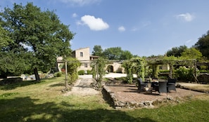 Luxury Villa (7 bedrooms, Villa Pipistrelli) | Garden view - Azienda Agricola Montestigliano (Sovicille)