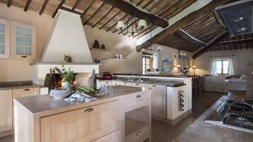 Apartment, 5 Schlafzimmer, zum Garten hin (Casa Luisa) | Eigene KĂŒche | GroĂer KĂŒhlschrank, Ofen, Herdplatte, Espressomaschine