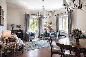 Apartment, 3 Bedrooms, 2 Bathrooms, Garden Area (Casa Marta) | Living room - Azienda Agricola Montestigliano (Sovicille)