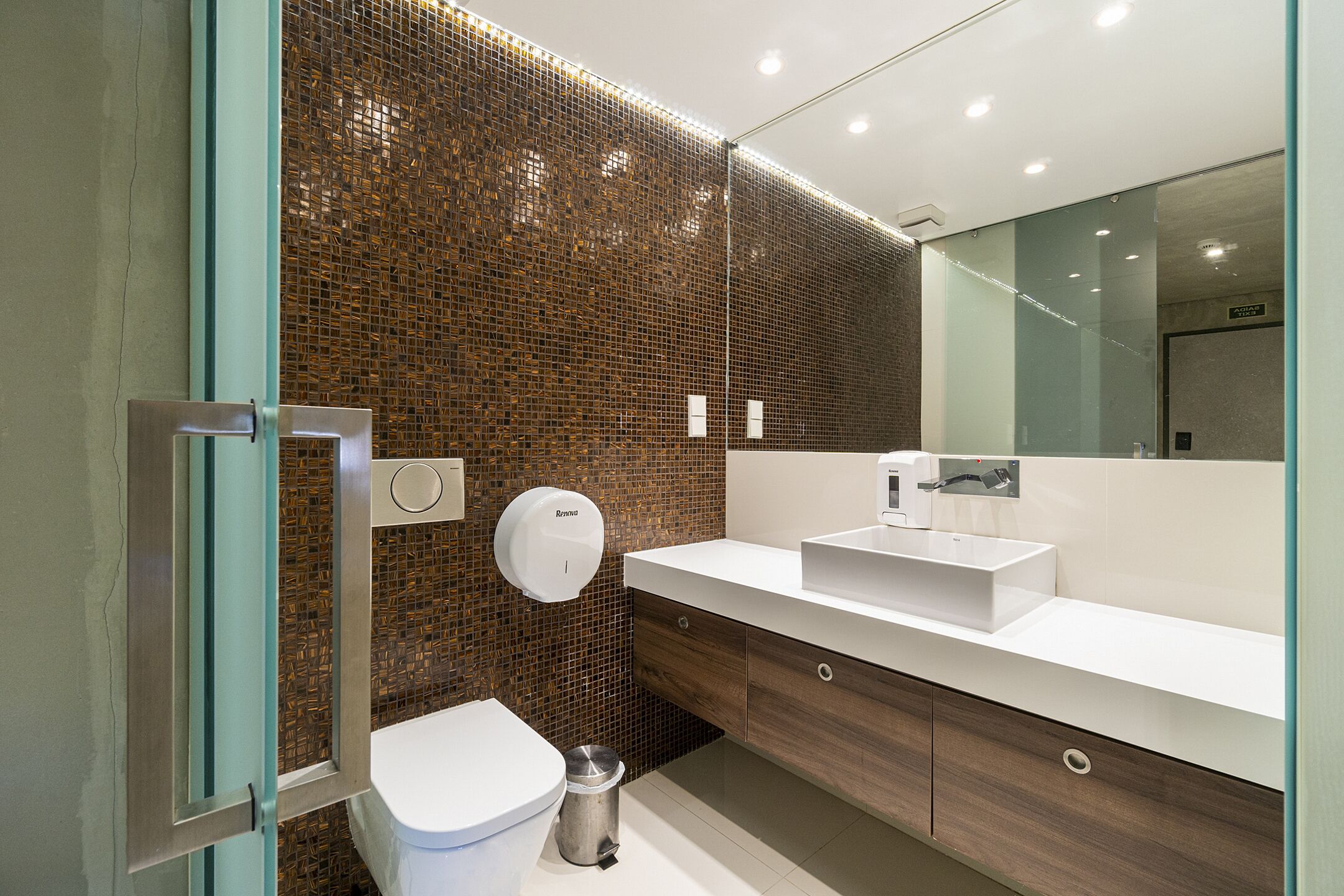 Photo - N1 Hostel Apartments and Suites