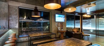 N1 Hostel Apartments & Suites