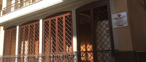 Entrée de l’hébergement