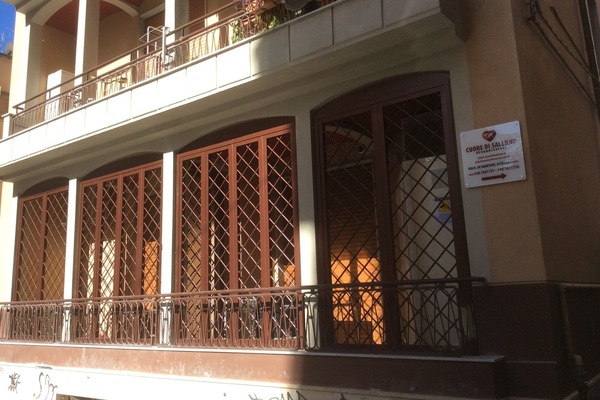 Entrada al alojamiento